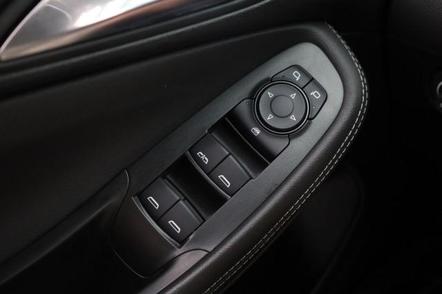 Buick Encore GX Vehicle Image 17
