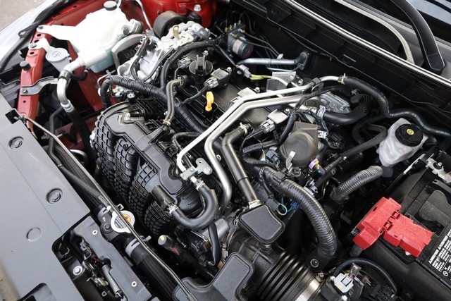Nissan Altima Vehicle Full-screen Gallery Image 26