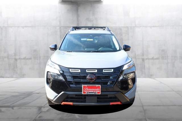 Nissan Rogue Vehicle Image 04