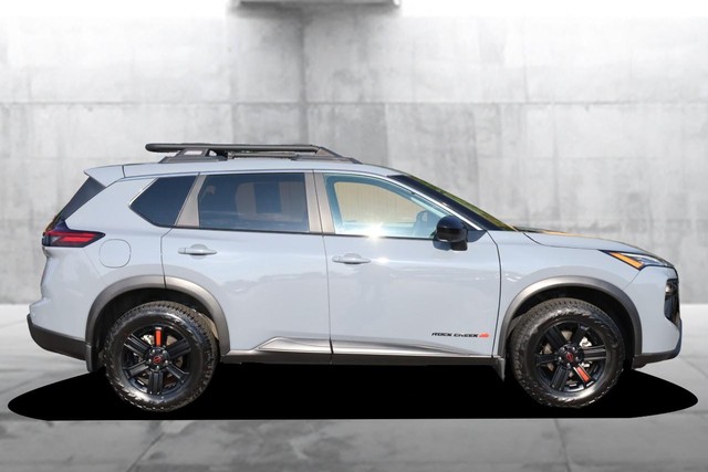Nissan Rogue Vehicle Image 05