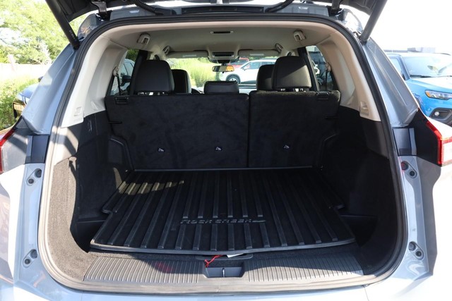 Nissan Rogue Vehicle Image 07