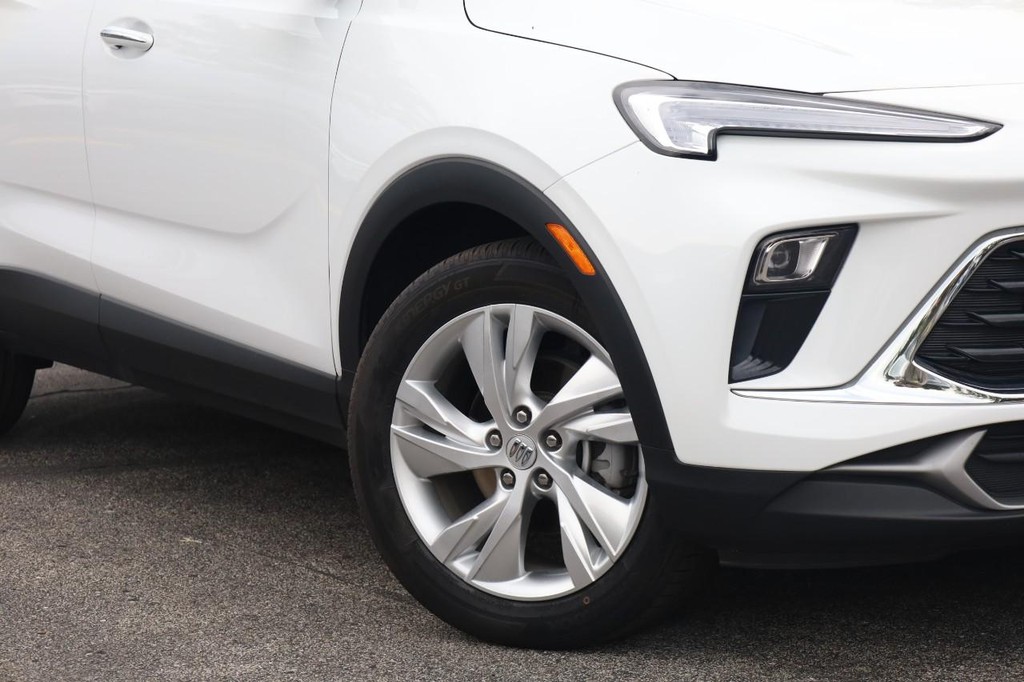 Buick Encore GX Vehicle Full-screen Gallery Image 03