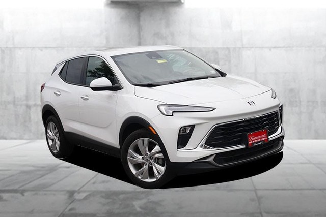 Buick Encore GX Vehicle Full-screen Gallery Image 2