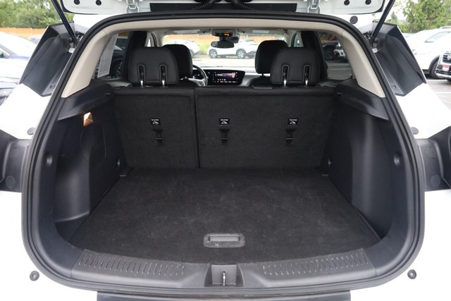 Buick Encore GX Vehicle Full-screen Gallery Image 7