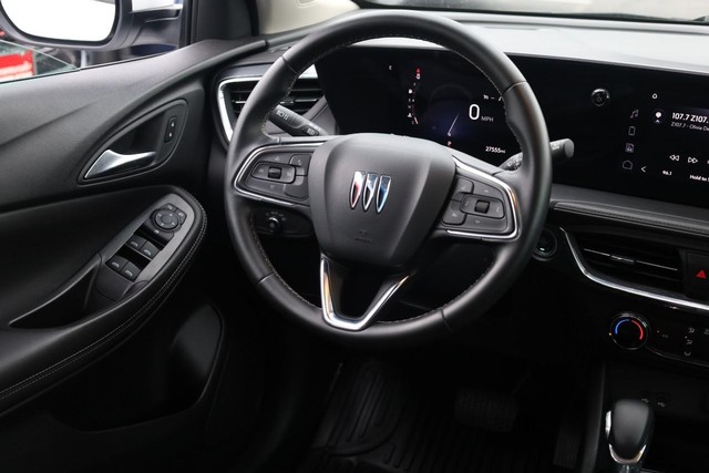 Buick Encore GX Vehicle Full-screen Gallery Image 22