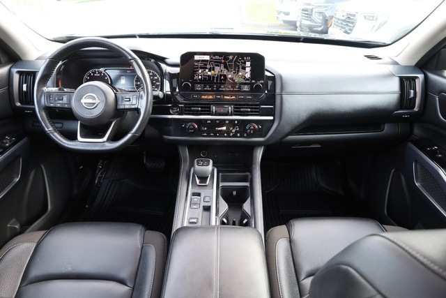 Nissan Pathfinder Vehicle Full-screen Gallery Image 28