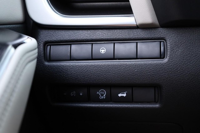 Nissan Rogue Vehicle Image 20