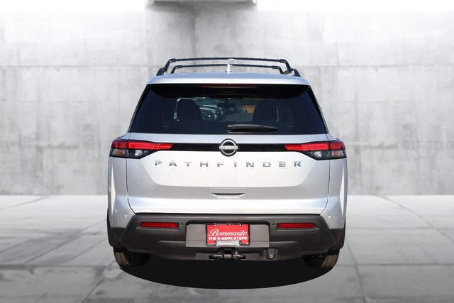 Nissan Pathfinder Vehicle Image 06