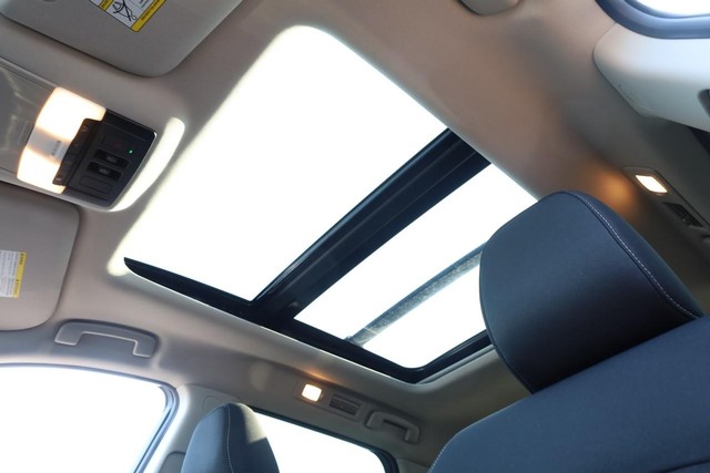 Nissan Pathfinder Vehicle Image 11