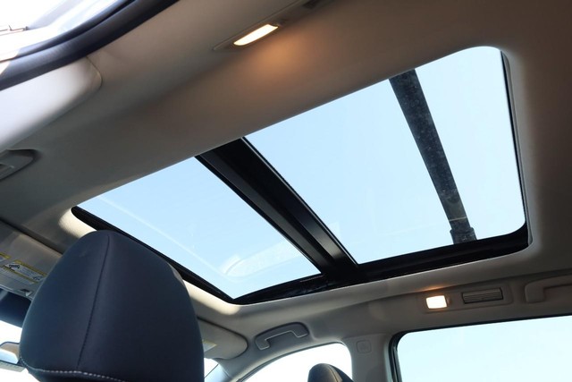 Nissan Pathfinder Vehicle Image 12