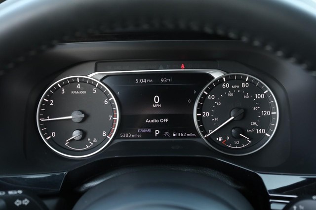 Nissan Pathfinder Vehicle Image 14