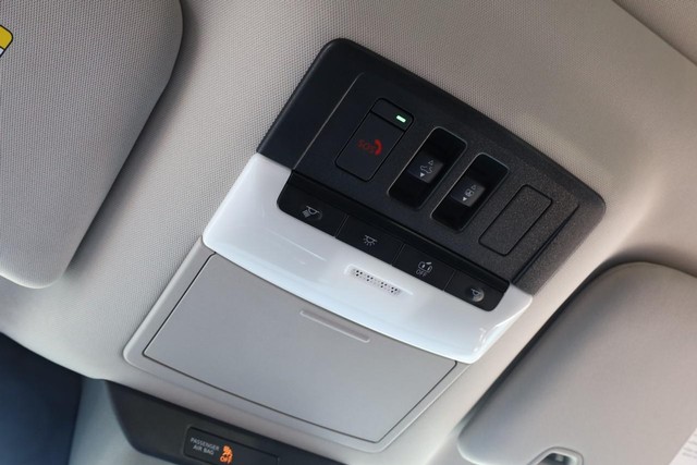 Nissan Pathfinder Vehicle Image 20