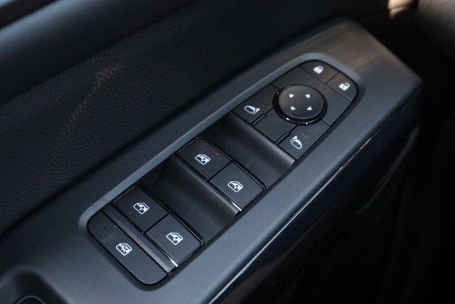 Nissan Pathfinder Vehicle Image 21