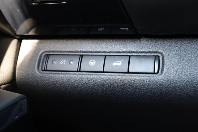 Nissan Pathfinder Vehicle Image 22