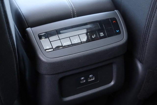 Nissan Pathfinder Vehicle Image 25