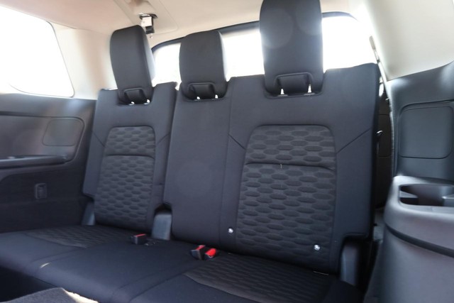 Nissan Pathfinder Vehicle Image 26