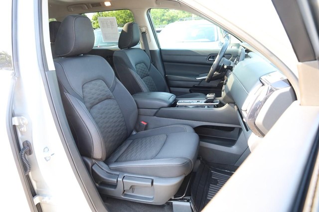 Nissan Pathfinder Vehicle Image 27