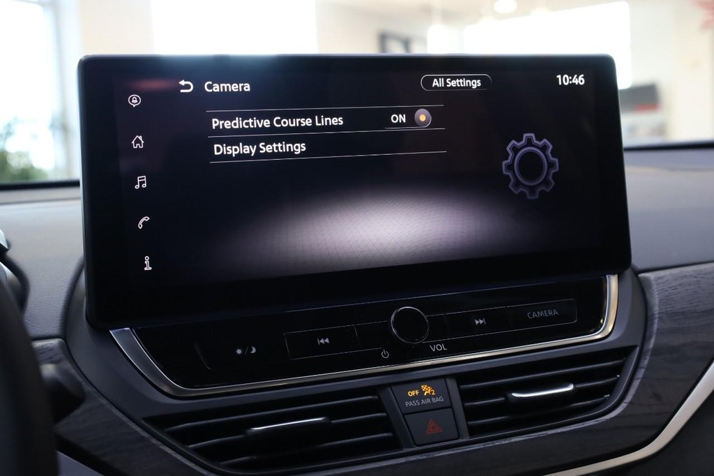 Nissan Altima Vehicle Image 13