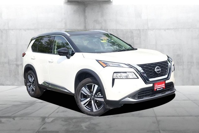 Nissan Rogue Vehicle Image 02