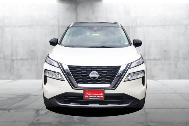 Nissan Rogue Vehicle Image 04