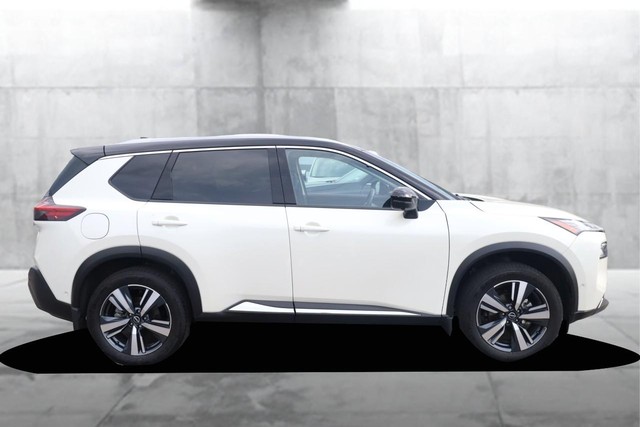 Nissan Rogue Vehicle Image 05