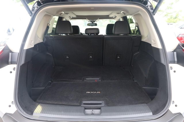 Nissan Rogue Vehicle Image 07