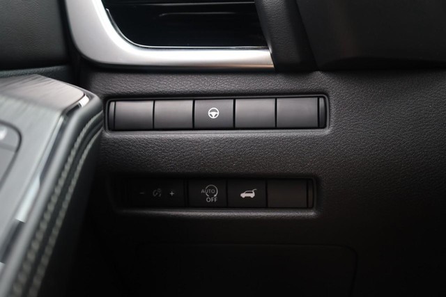 Nissan Rogue Vehicle Image 22