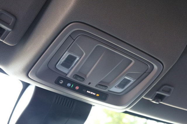 GMC Sierra 1500 Vehicle Image 16