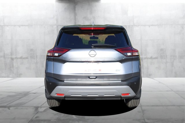 Nissan Rogue Vehicle Full-screen Gallery Image 6