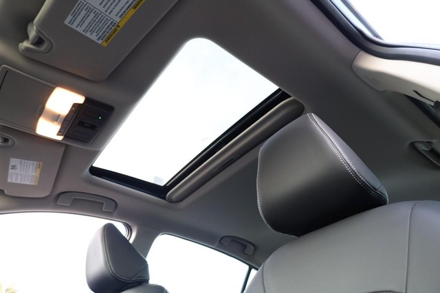 Nissan Altima Vehicle Image 08