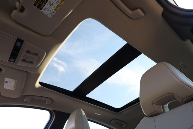 Nissan ARIYA Vehicle Full-screen Gallery Image 9