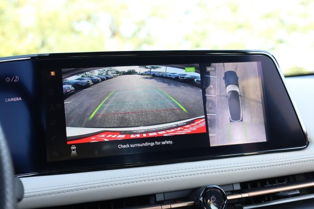 Nissan ARIYA Vehicle Full-screen Gallery Image 15