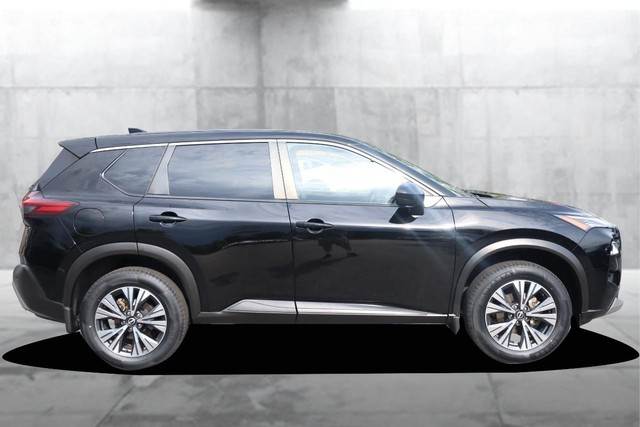 Nissan Rogue Vehicle Image 05