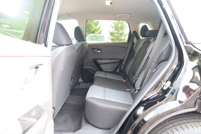 Nissan Rogue Vehicle Image 20