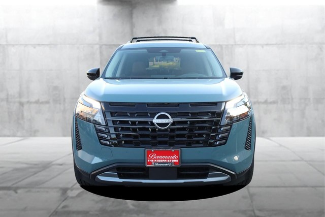 Nissan Pathfinder Vehicle Image 04