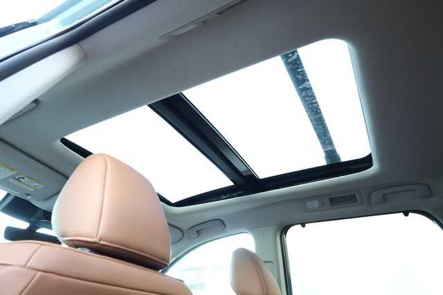 Nissan Pathfinder Vehicle Image 12