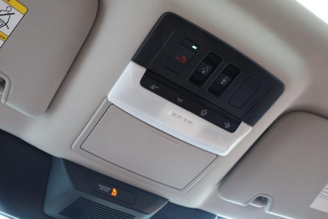 Nissan Pathfinder Vehicle Image 21