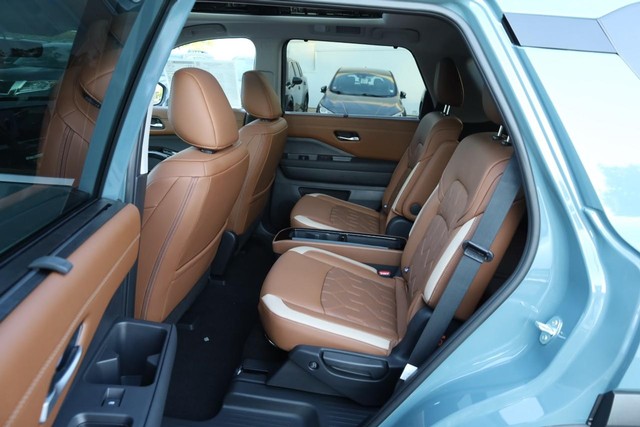 Nissan Pathfinder Vehicle Image 26
