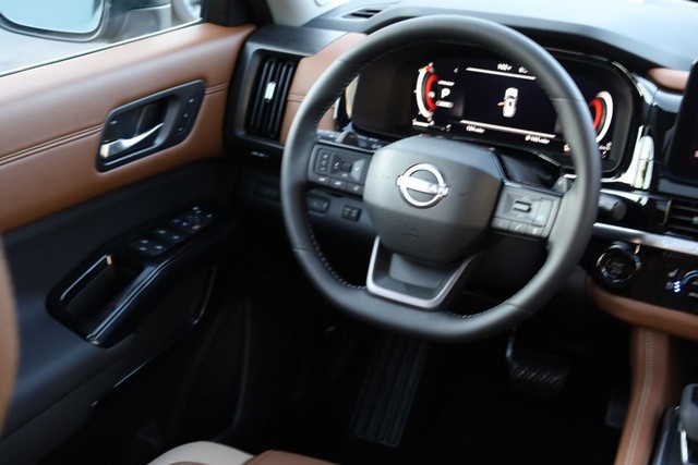 Nissan Pathfinder Vehicle Image 30