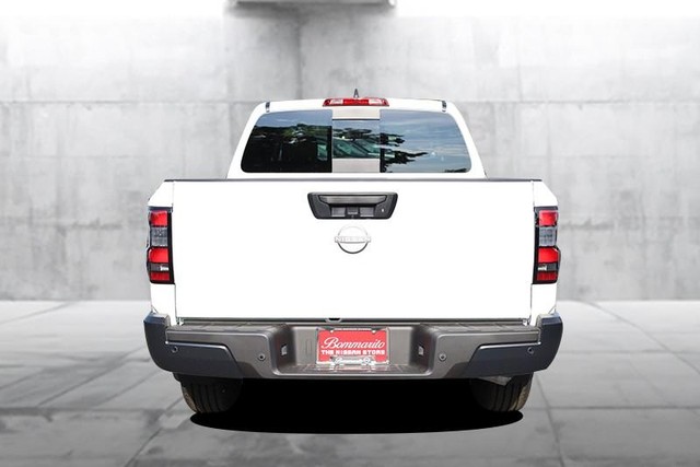 Nissan Frontier Vehicle Image 06