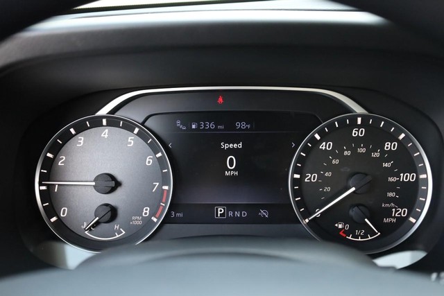 Nissan Frontier Vehicle Image 10