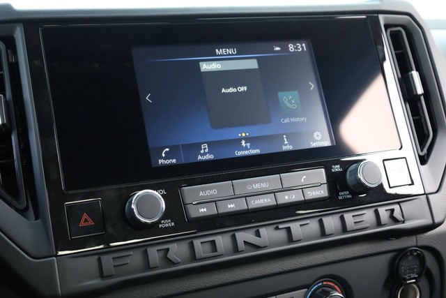 Nissan Frontier Vehicle Image 11