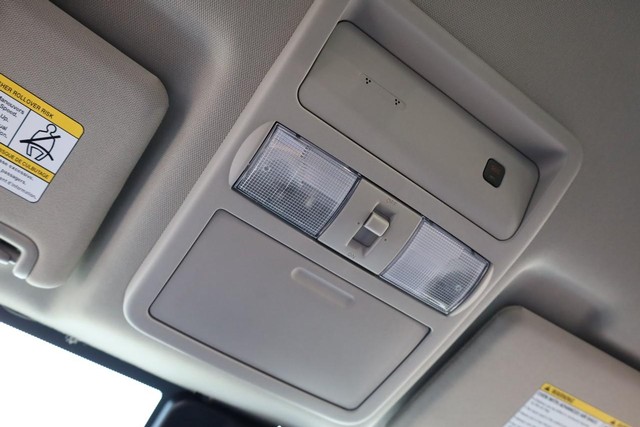 Nissan Frontier Vehicle Image 17