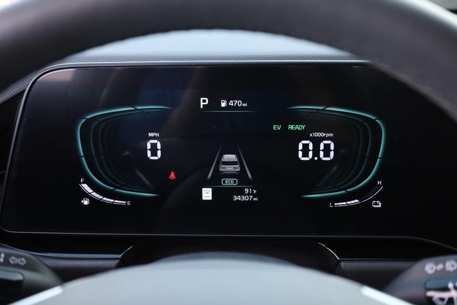 Kia Niro Vehicle Image 11