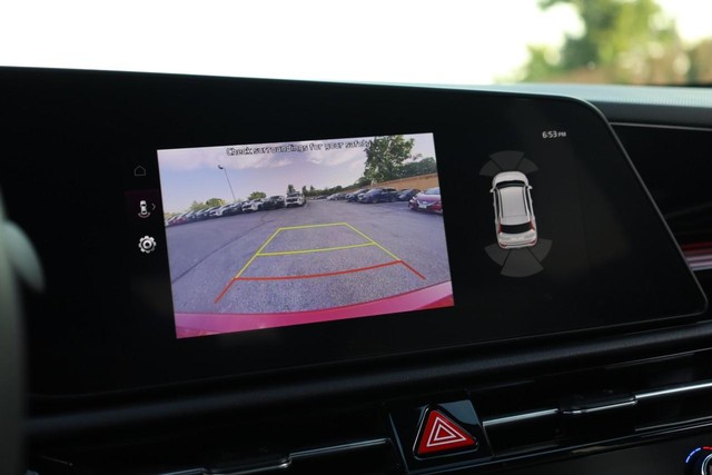Kia Niro Vehicle Image 14