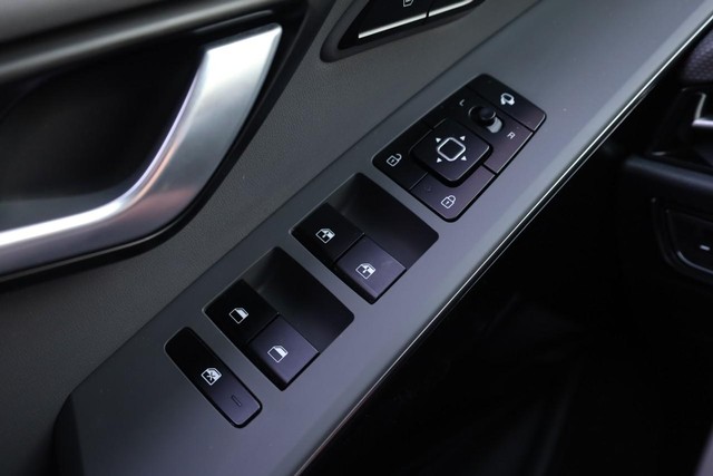 Kia Niro Vehicle Image 19
