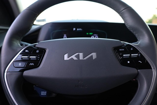 Kia Niro Vehicle Image 32