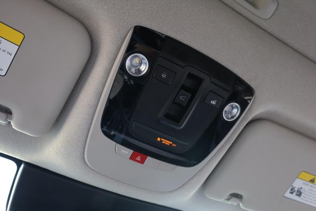 Kia Niro Vehicle Image 40