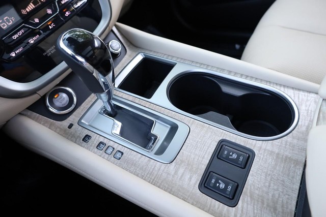 Nissan Murano Vehicle Image 18