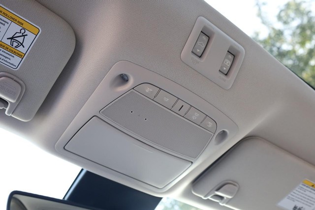 Nissan Murano Vehicle Image 19